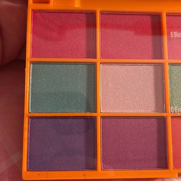 🎈SALE🎈🎀#6.MAKEUP BUNDLE🎀 - Picture 4 of 14